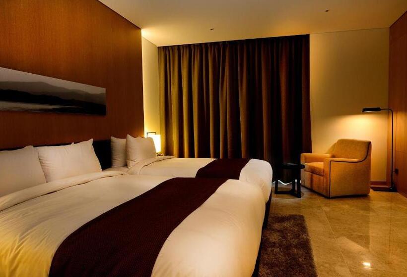 Midas Hotel & Resort