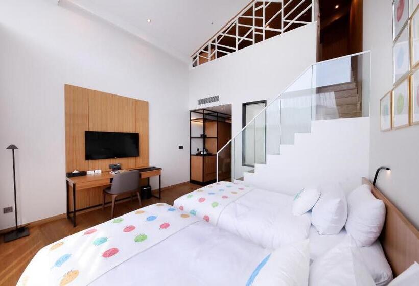 Midas Hotel & Resort