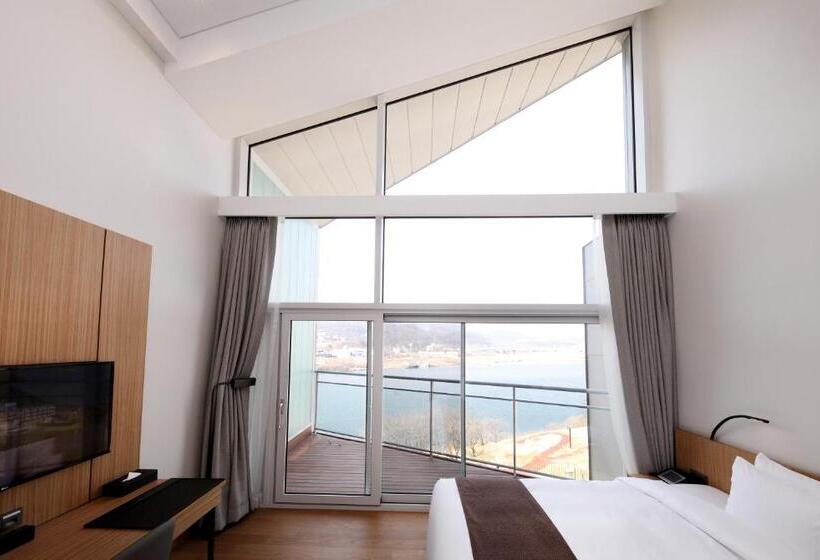 Midas Hotel & Resort