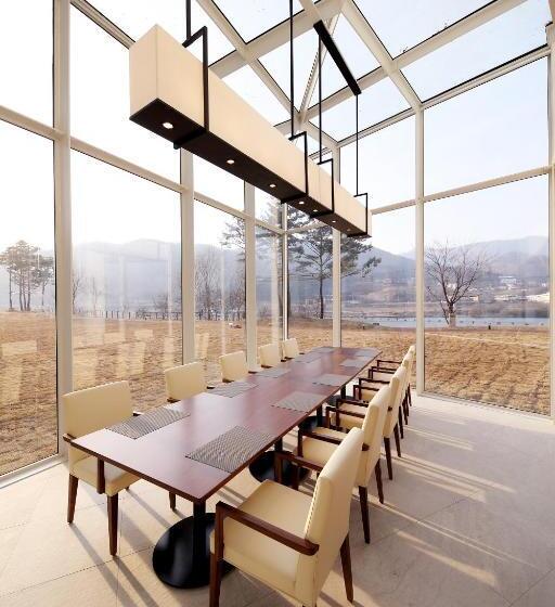 Midas Hotel & Resort