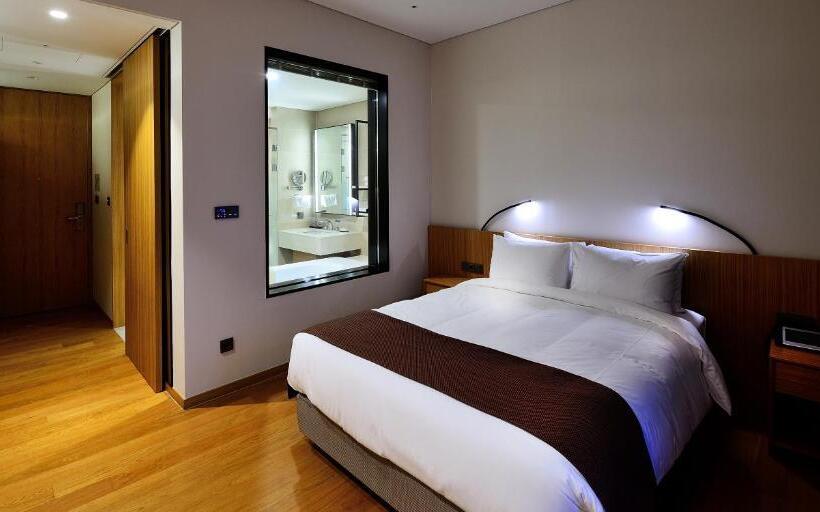 Midas Hotel & Resort