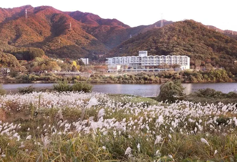Midas Hotel & Resort