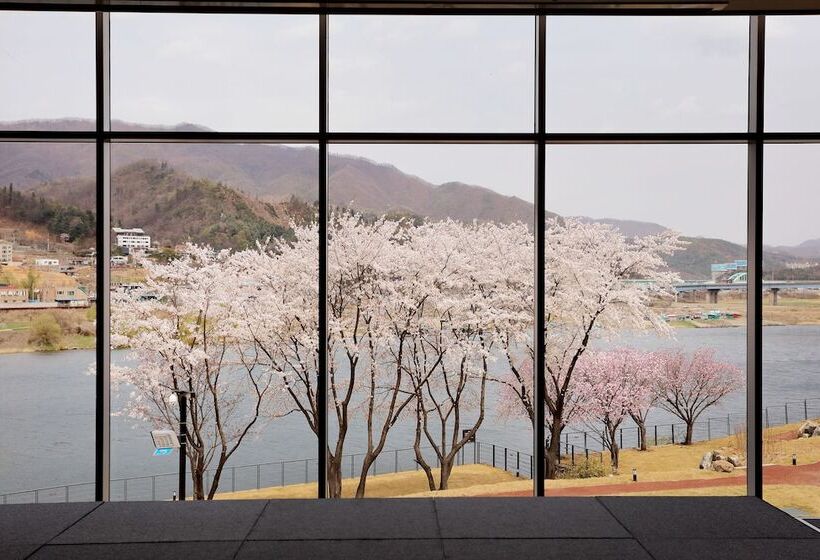 Midas Hotel & Resort