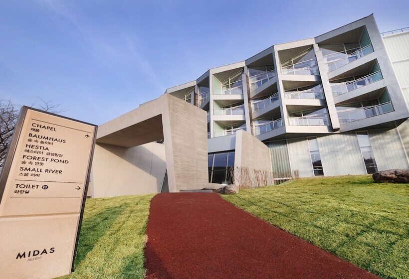 Midas Hotel & Resort