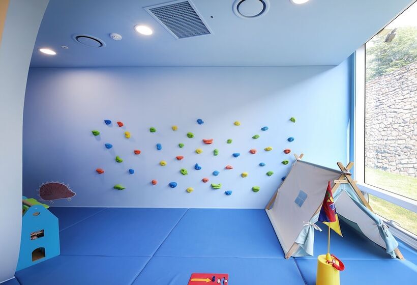 Midas Hotel & Resort