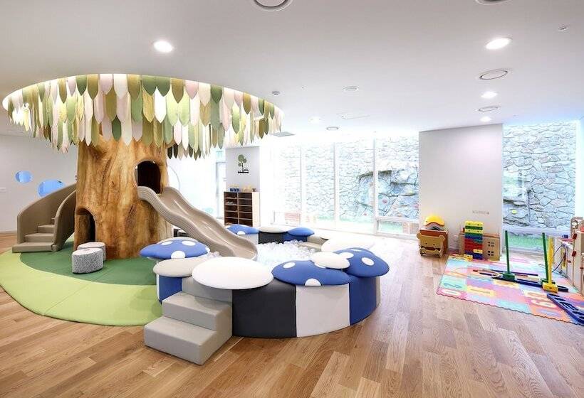 Midas Hotel & Resort