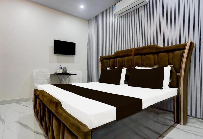 Otel Oyo Athiti Palace