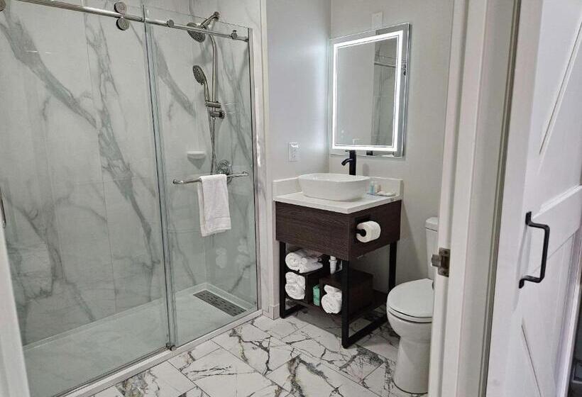 ホテル Quality Inn & Suites Columbia Harbison