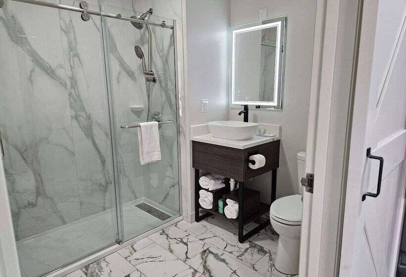 ホテル Quality Inn & Suites Columbia Harbison