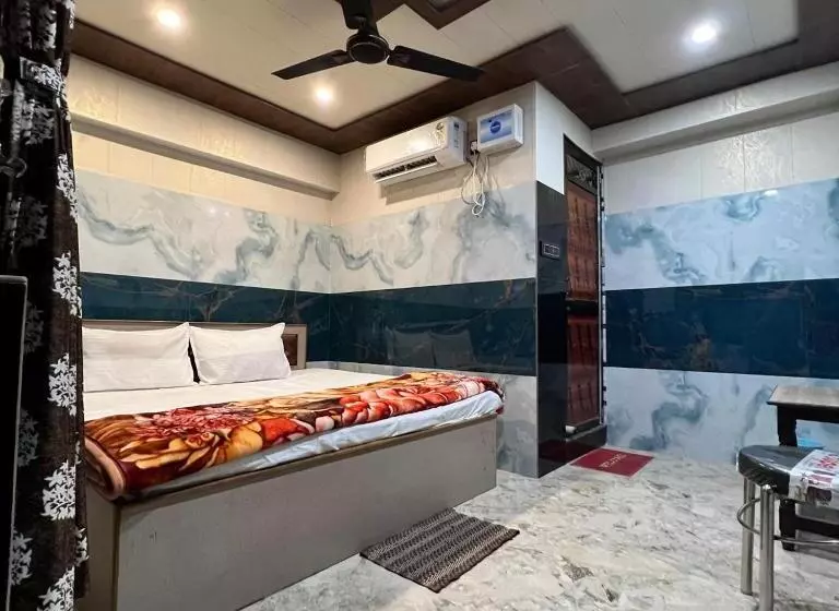 ホテル Raghunandain Inn Near Shree Ram Janmbhumi Ayodhya
