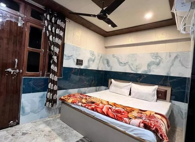 ホテル Raghunandain Inn Near Shree Ram Janmbhumi Ayodhya