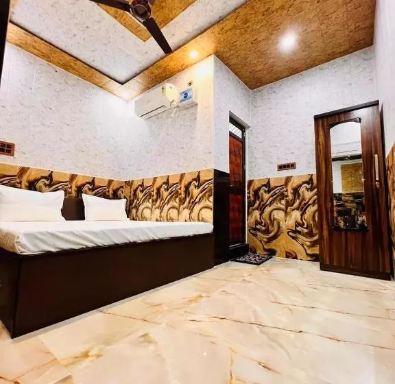 ホテル Raghunandain Inn Near Shree Ram Janmbhumi Ayodhya