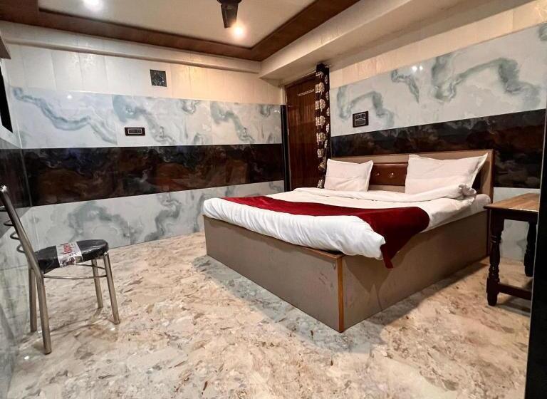 호텔 Raghunandain Inn Near Shree Ram Janmbhumi Ayodhya