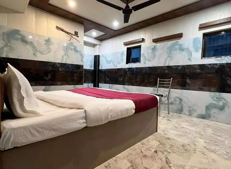 ホテル Raghunandain Inn Near Shree Ram Janmbhumi Ayodhya