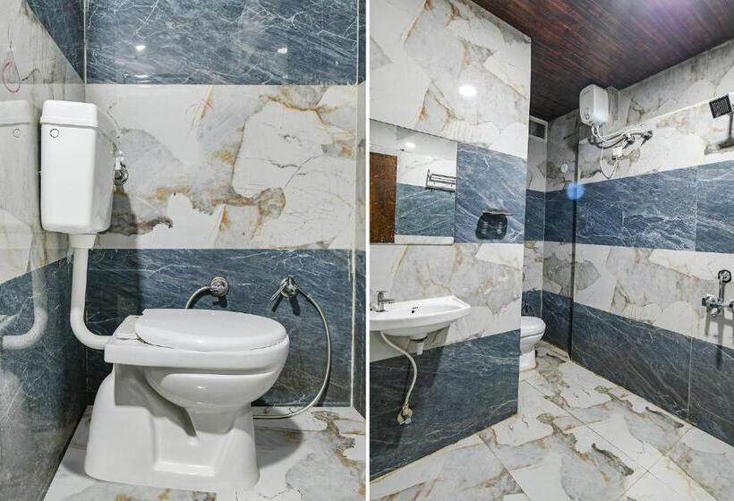 בית מלון כפרי Fabexpress Blessing Palace