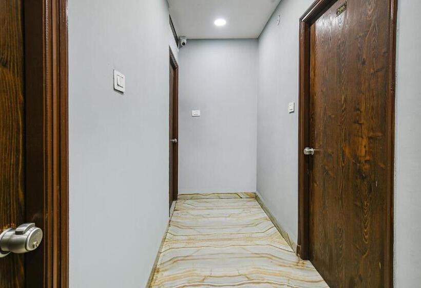 בית מלון כפרי Fabexpress Blessing Palace