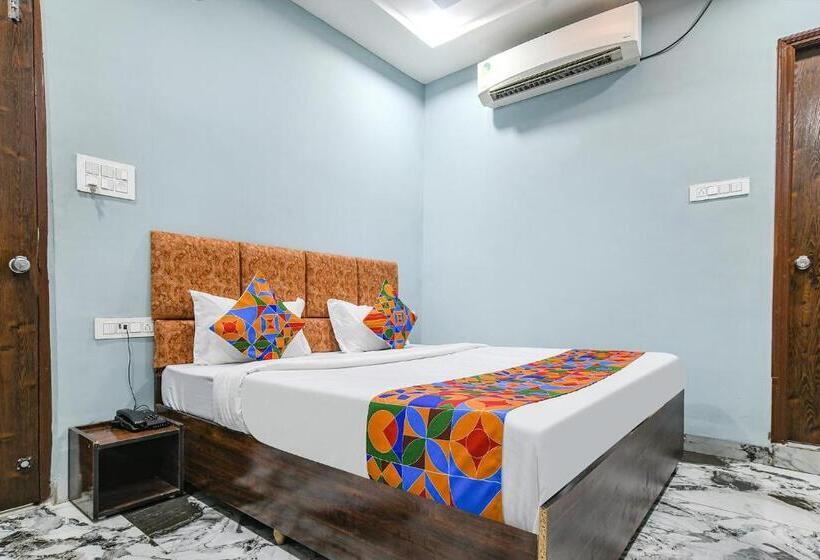 בית מלון כפרי Fabexpress Blessing Palace