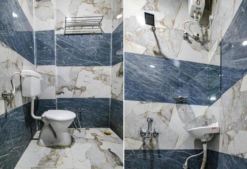 בית מלון כפרי Fabexpress Blessing Palace