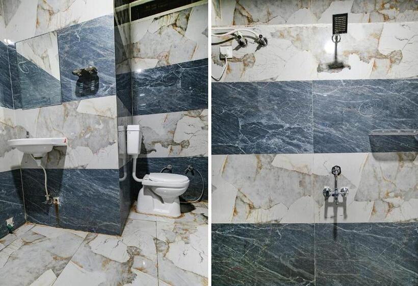 בית מלון כפרי Fabexpress Blessing Palace