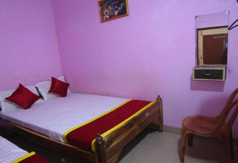 בית מלון כפרי Goroomgo Star Lodge Near Jagannath Temple Puri