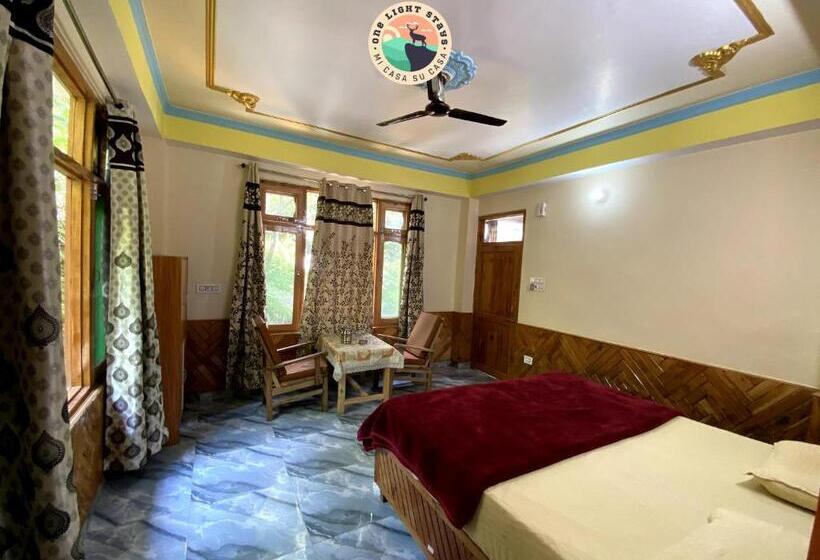 Bhoj Hotel X One Light Stays