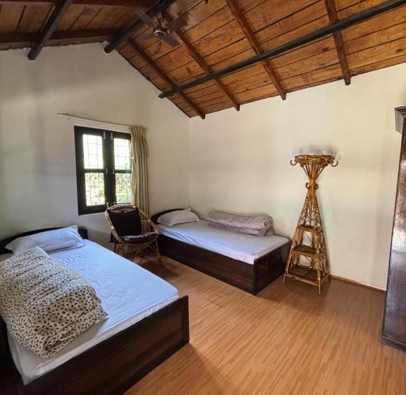 هتل Tibetan Cottage