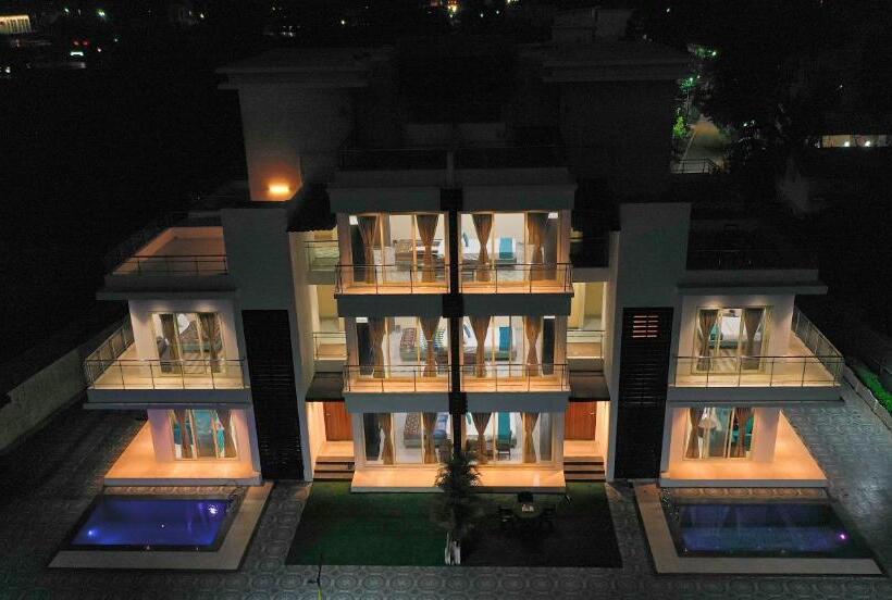 בית מלון כפרי Misty Blues Villas & Resort