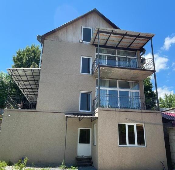 پانسیون Dream Home