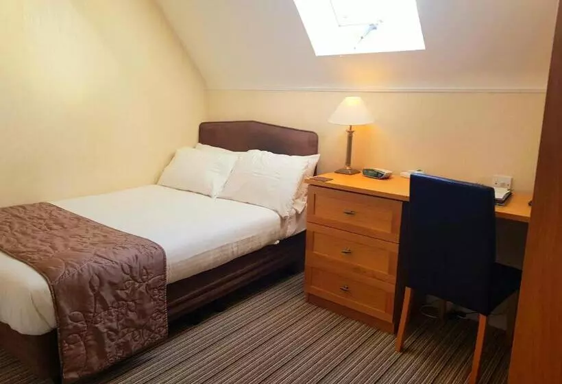 Hotelli The Chetwynde   Self Check In Hmo