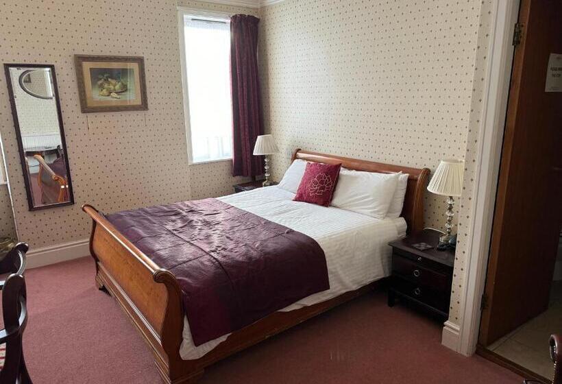 Hotel The Chetwynde Self Check In Hmo