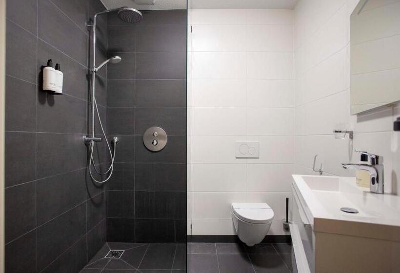 הוסטל Boutique Hotel Bed&bos