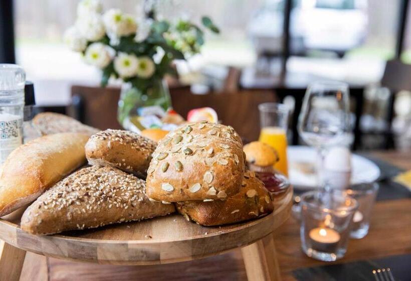 הוסטל Boutique Hotel Bed&bos