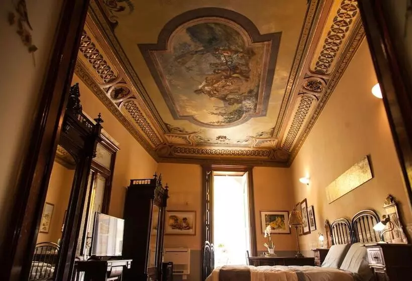 تختخواب و صبحانه Palazzo Melluso Luxury Suite