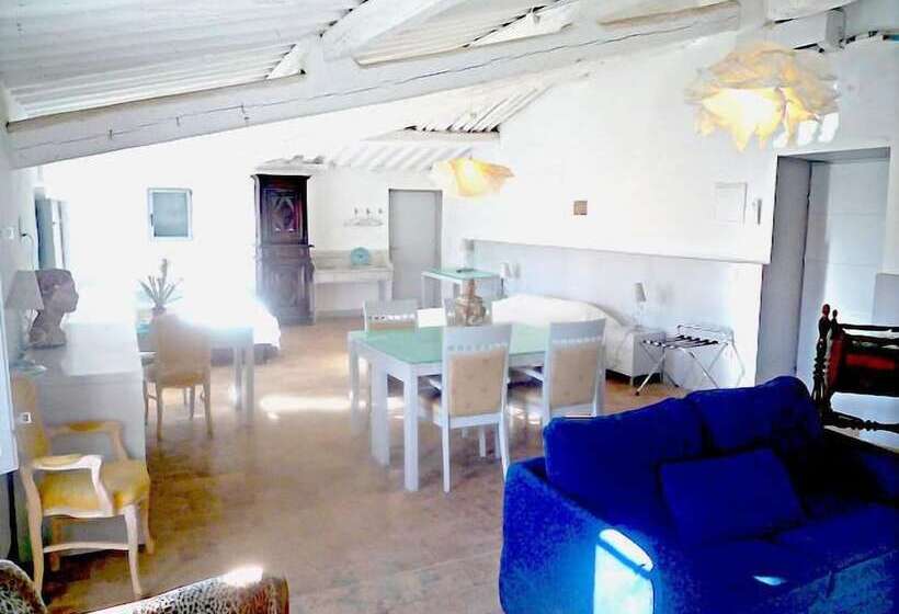 ベッドアンドブレックファースト Domaine Regis Freres