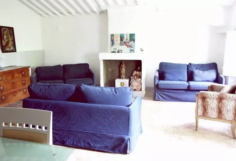 Aamiaismajoitus (B&B) Domaine Regis Freres