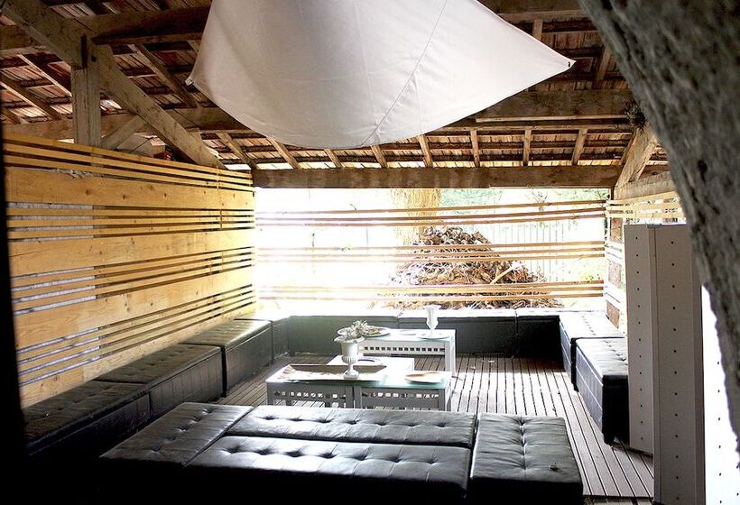 ベッドアンドブレックファースト Domaine Regis Freres