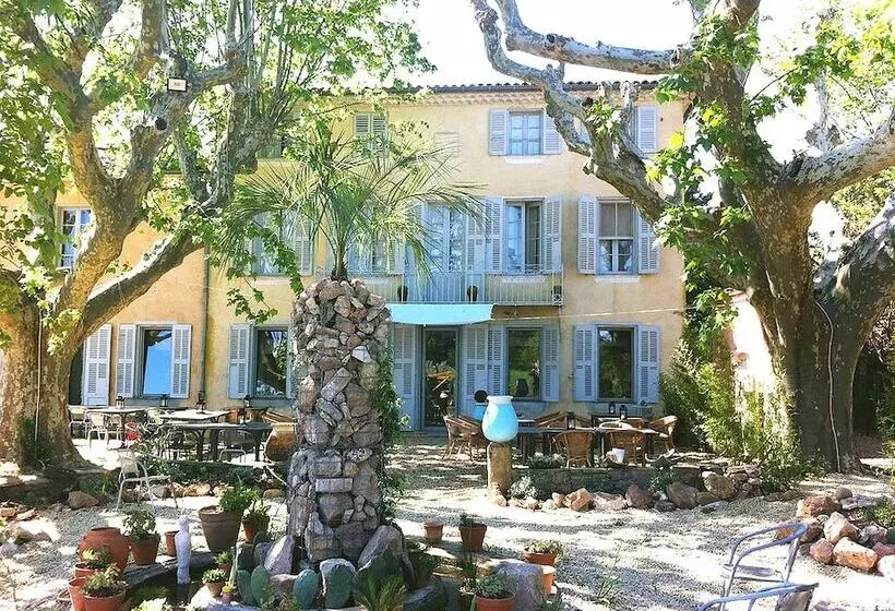 Aamiaismajoitus (B&B) Domaine Regis Freres