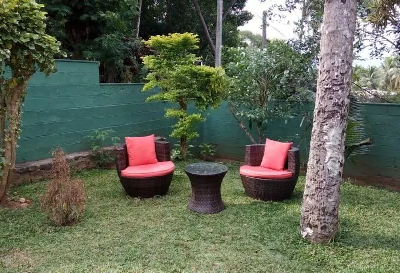 تختخواب و صبحانه Enrich Bungalow