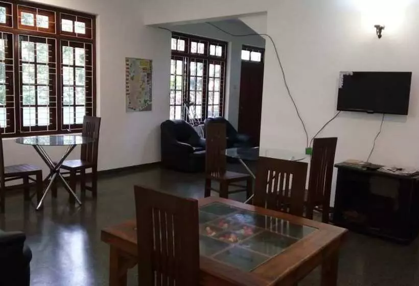 تختخواب و صبحانه Enrich Bungalow