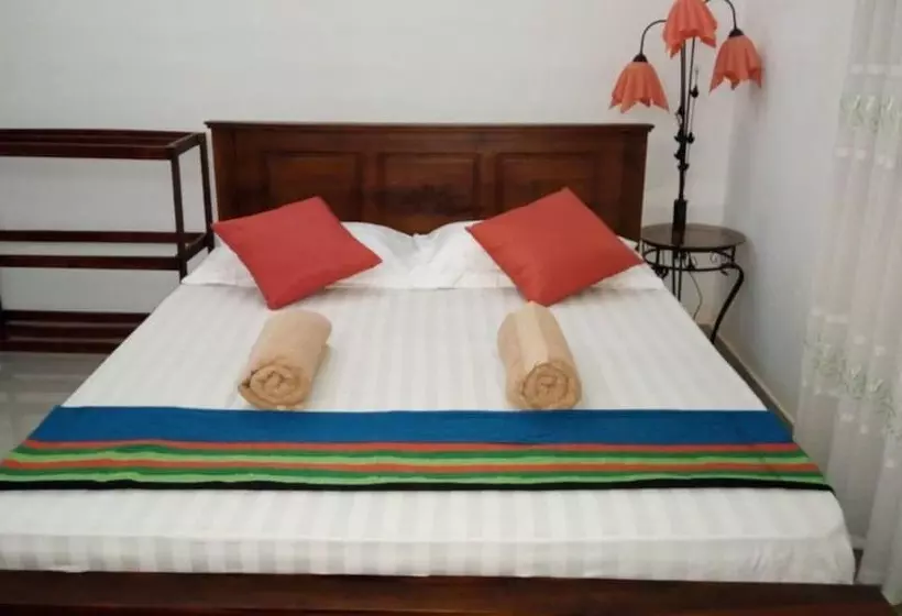 تختخواب و صبحانه Enrich Bungalow