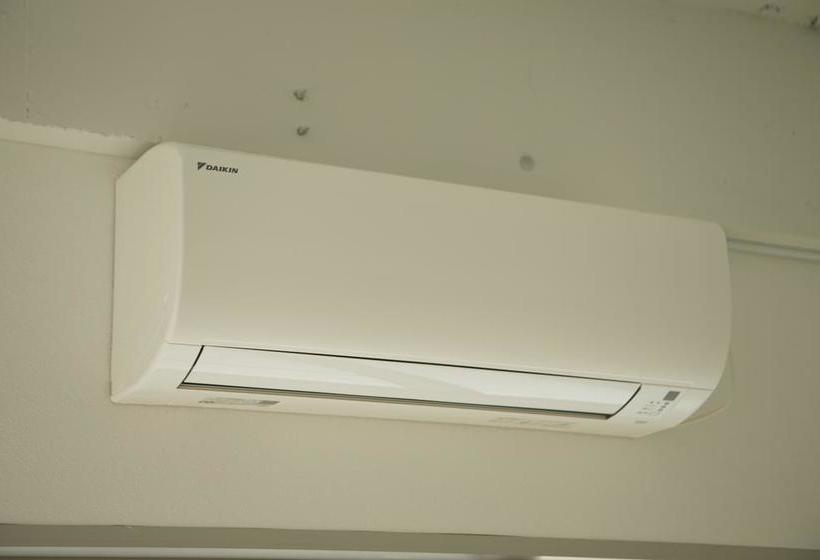 Charinco Hostel Osaka