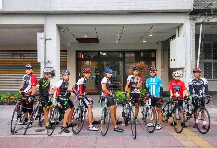 Master Chitow Hostel