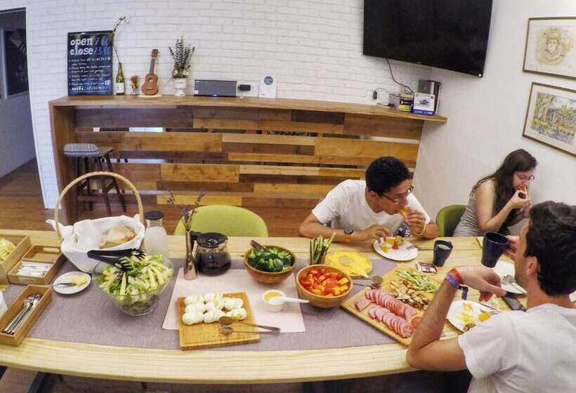 Master Chitow Hostel