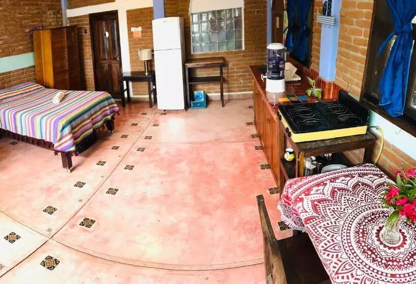 ホテル Ananda Guest House Yoga & Meditación
