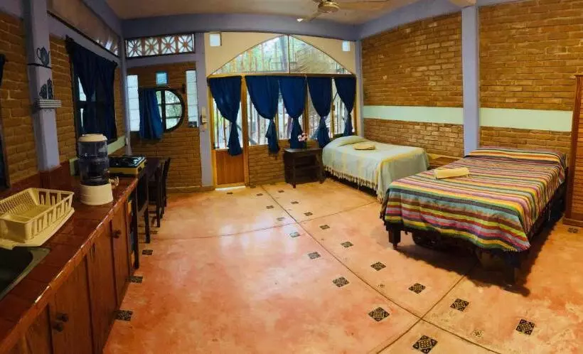 ホテル Ananda Guest House Yoga & Meditación