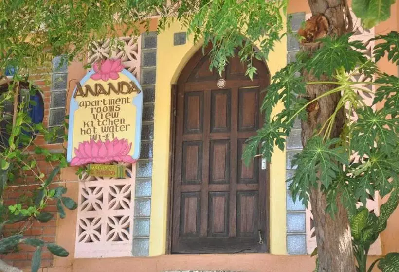 ホテル Ananda Guest House Yoga & Meditación