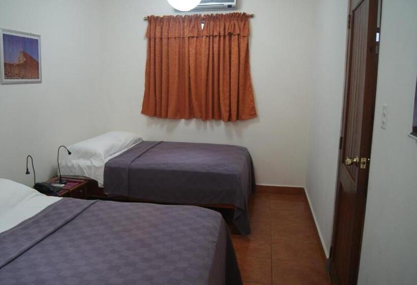 هتل Cacique Adiact