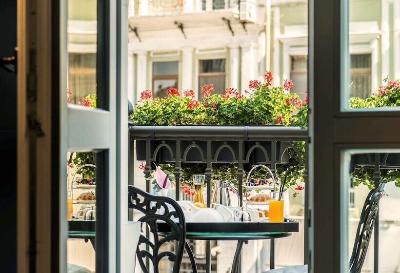 هتل De Paris Odessa Mgallery