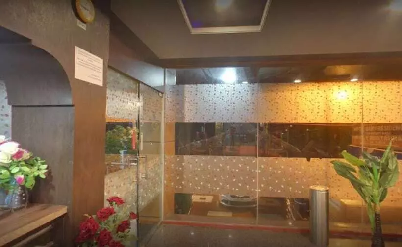 ホテル Garv Residencia Gaya
