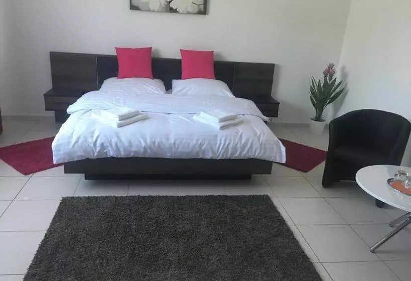 Hotelli Apartmány Laguna